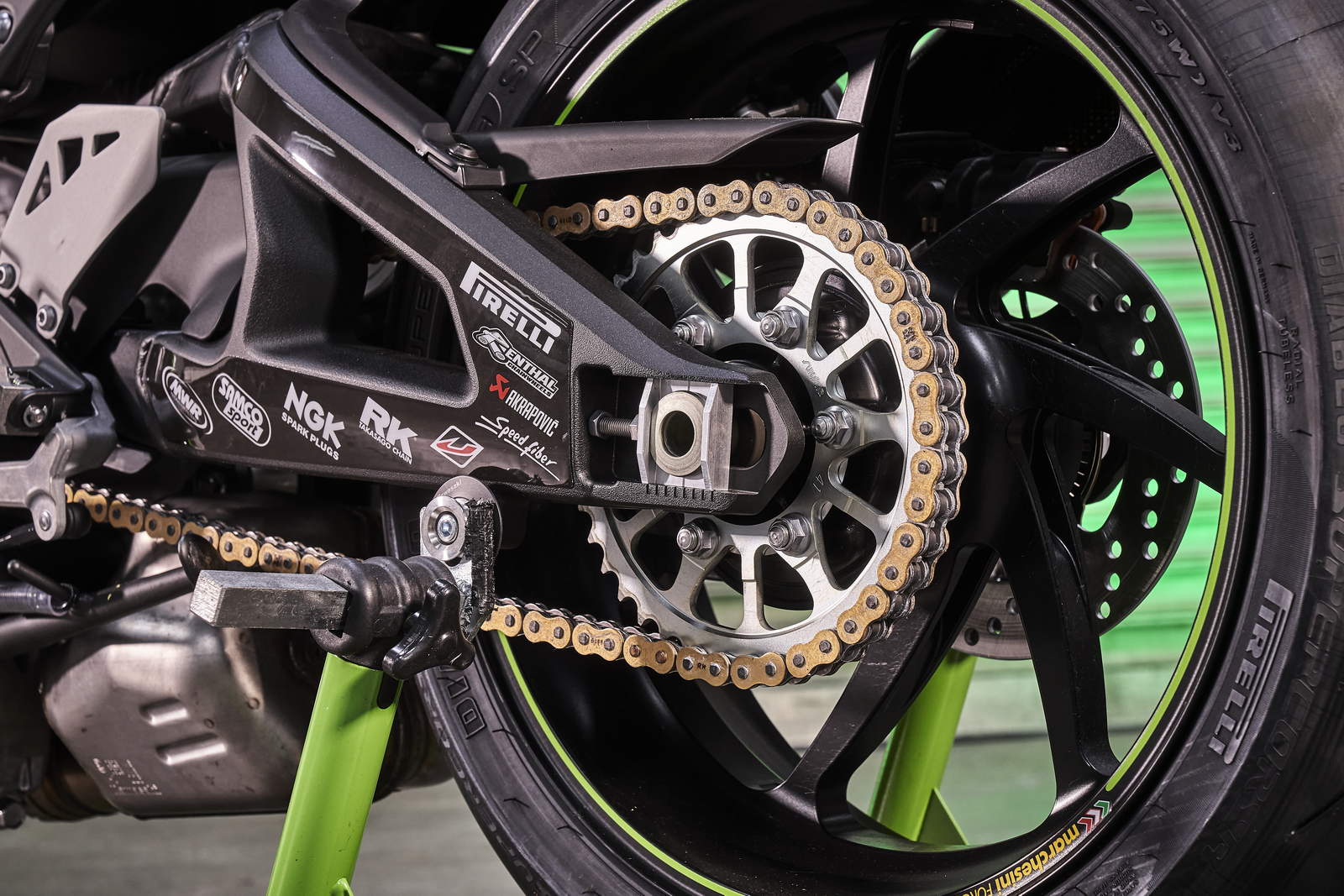 Kawasaki Ninja ZX-1o RR  WSBK